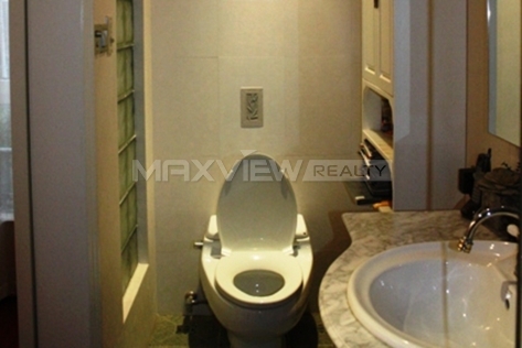 Old Apartment on Nanhui Road 3bedroom 230sqm ¥55,000 SH014367
