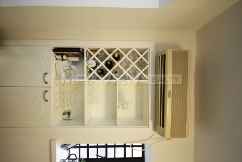 Old Lane House on Wulumuqi M. Road 3bedroom 150sqm ¥26,000 SH009201