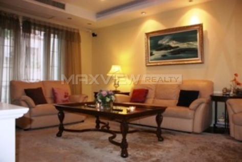 Old Apartment on Nanhui Road 3bedroom 230sqm ¥45,000 SH014367
