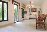 Old Apartment on Huashan Road 3bedroom 240sqm ¥50,000
