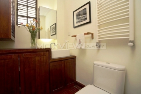 Old Apartment on Weihai Road 2bedroom 150sqm ¥30,000 L01471