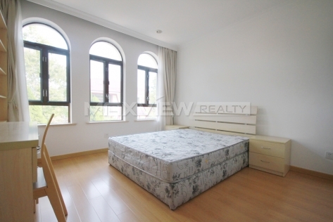 Green Valley Villa   |   绿谷别墅 4bedroom 260sqm ¥50,000 SH015100
