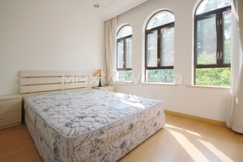 Green Valley Villa   |   绿谷别墅 4bedroom 260sqm ¥50,000 SH015100