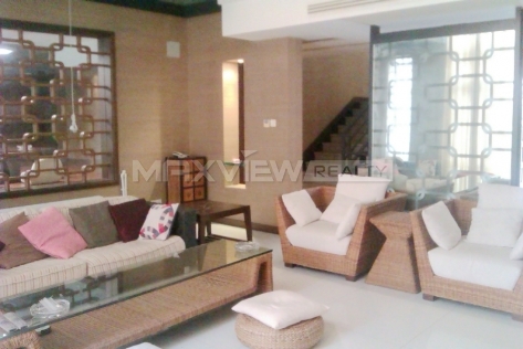 Palm Spring Villa   |   棕榈泉花园 3bedroom 363sqm ¥30,000 PDV01781