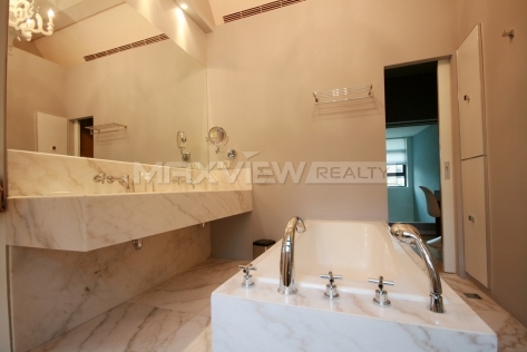 Old Lane House on Yongkang Road 4bedroom 280sqm ¥48,000 L00680