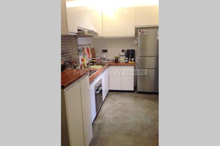 Rent Radiant 2br Old Apartment on Huashan Road 2bedroom 70sqm ¥21,000 SH016086