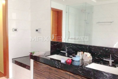 Rent a staggering floors apartment in Yanlord Town 4bedroom 230sqm ¥40,000 PDA12267