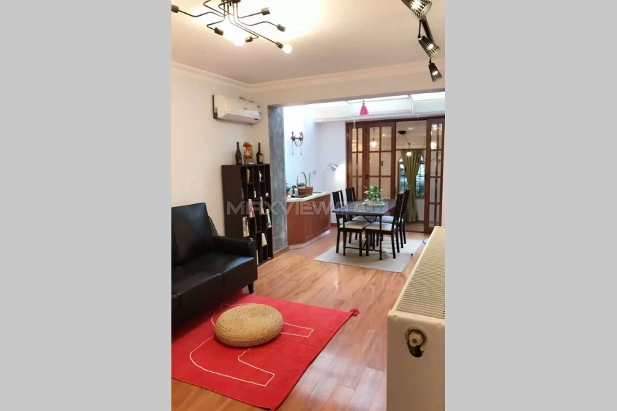 Magnificent 3br 90sqm Old Lane House on Jiashan Road 3bedroom 130sqm ¥22,000 SH016774