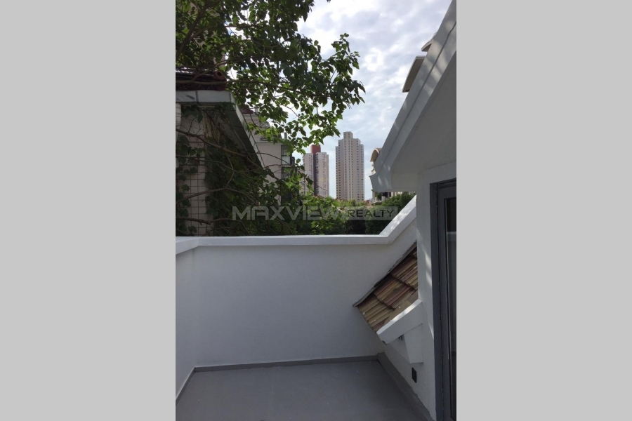 Rent an old house in Shanghai on Wulumuqi Road 3bedroom 135sqm ¥35,000 SH016844