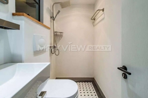 Rent a house in Shanghai on Weihai Road 2bedroom 100sqm ¥16,500 SH017018