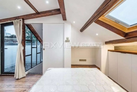 Rent a house in Shanghai on Weihai Road 2bedroom 100sqm ¥16,500 SH017018
