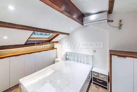 Rent a house in Shanghai on Weihai Road 2bedroom 100sqm ¥16,500 SH017018