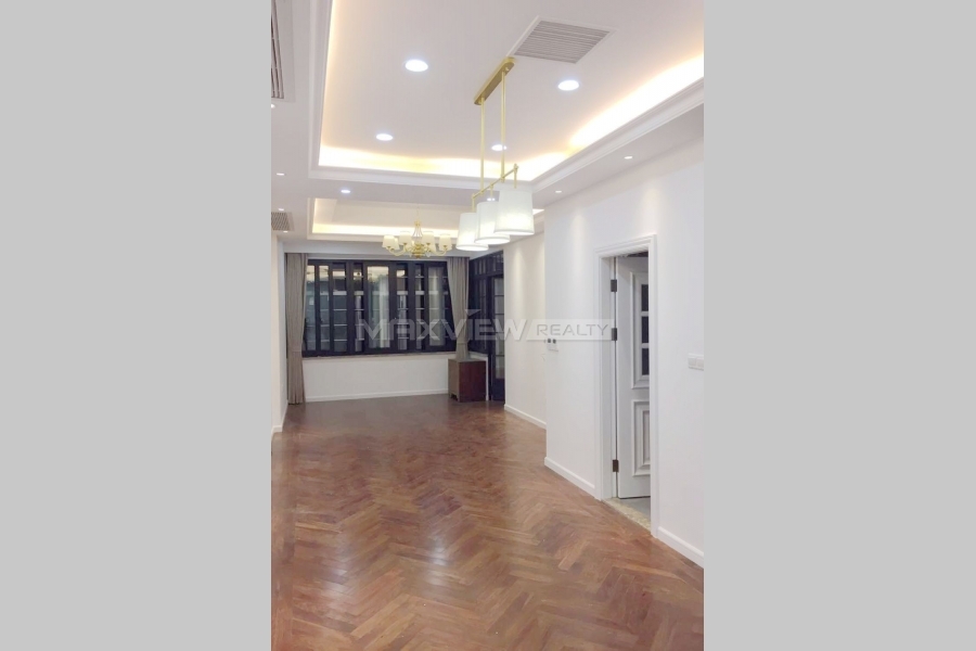 Shanghai property on Huaihai M. Road 2bedroom 101sqm ¥28,000 SH017180