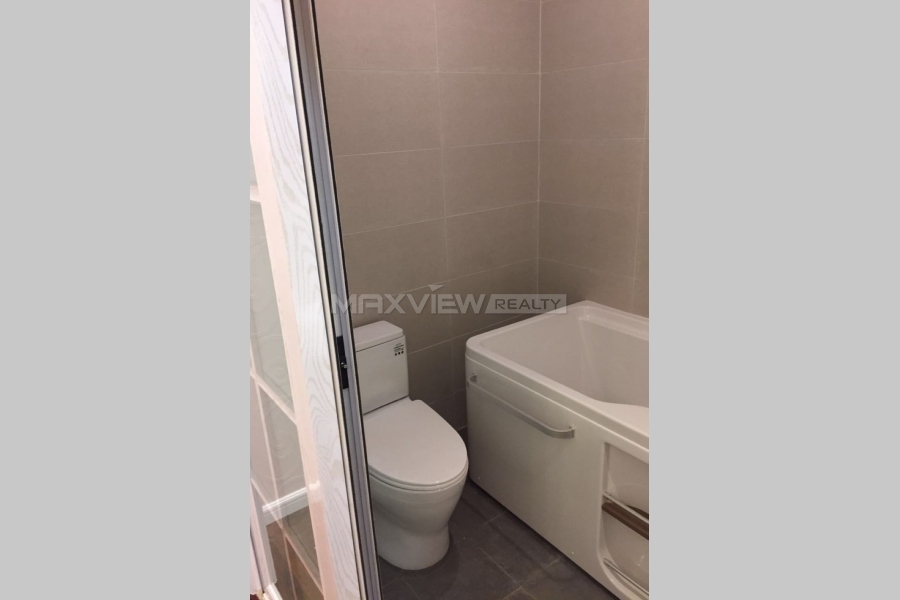 Shanghai property on Huaihai M. Road 2bedroom 101sqm ¥28,000 SH017180