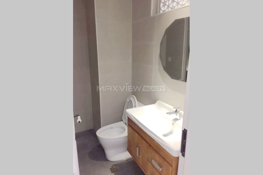 Shanghai property on Huaihai M. Road 2bedroom 101sqm ¥28,000 SH017180