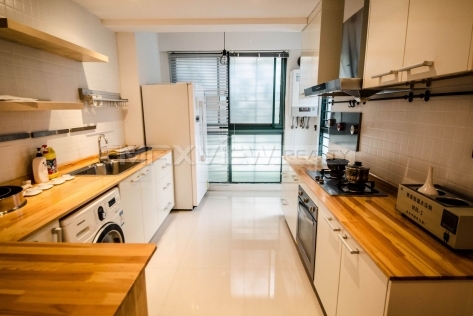 Shanghai apartment rental on Yanan M. Road 3bedroom 150sqm ¥35,000 SH014226