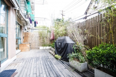 Shanghai apartment rental on Yanan M. Road 3bedroom 150sqm ¥35,000 SH014226