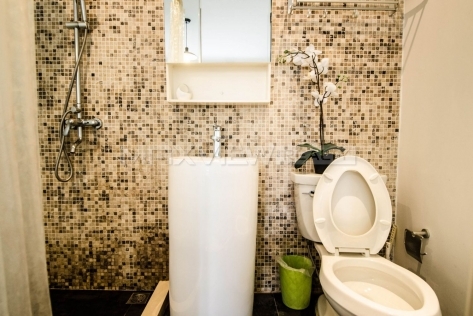 Shanghai apartment rental on Yanan M. Road 3bedroom 150sqm ¥35,000 SH014226