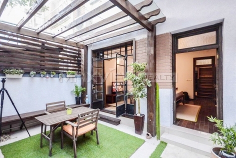 Shanghai house rent on Beijing W. Road  4bedroom 180sqm ¥45,000 SH017338