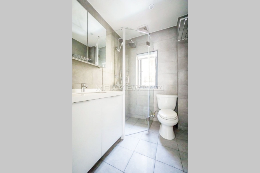 old apt rent Shanghai on Tianping Road 1bedroom 70sqm ¥16,000 SH017461