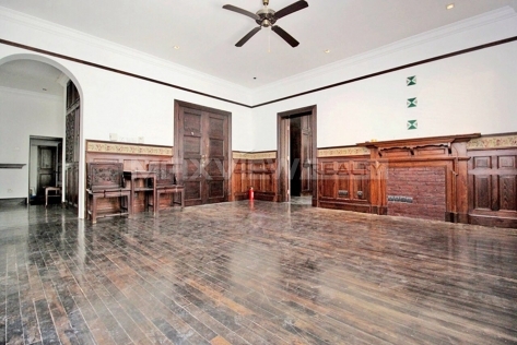 Zhonghuaxincun 4bedroom 200sqm ¥33,000 SH017641 