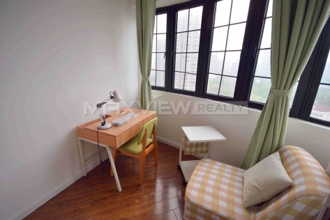 Old Apartment on Huaihai M. Road 4bedroom 180sqm ¥19,000 