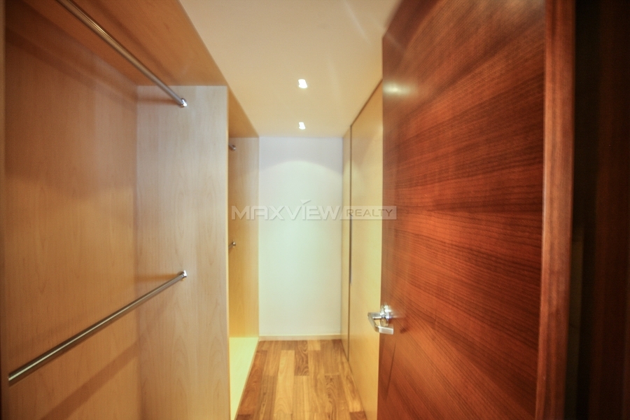 Shanghai Center 2bedroom 180sqm ¥50,000 SHR0038