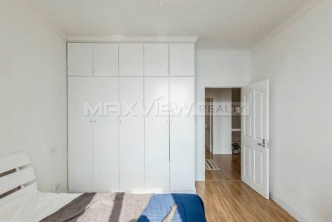 Shanghai old lanhouse rent on Huaihai W. Road 4bedroom 180sqm ¥33,000 SHR0057