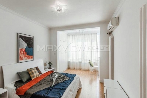 Shanghai old lanhouse rent on Huaihai W. Road 4bedroom 180sqm ¥33,000 SHR0057