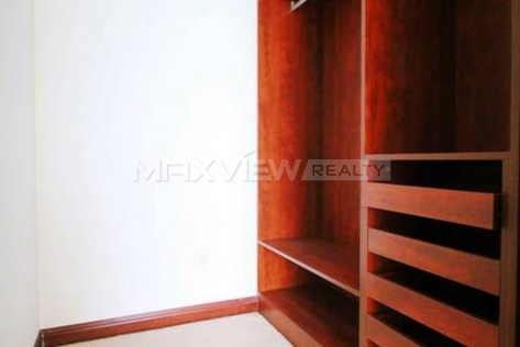 Apartment in Shanghai River House 3bedroom 300sqm ¥32,000 SHR0171