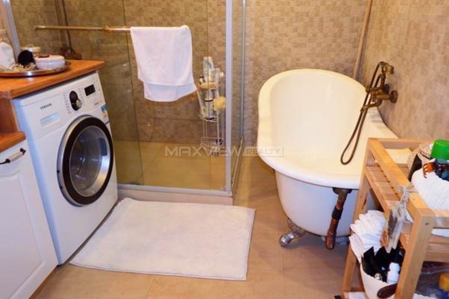 Shanghai property in Huaihai M. Rd 2bedroom 120sqm ¥18,000 SH017785