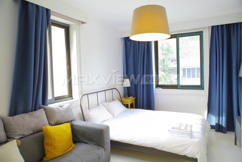 Old Apartment on Xinhua Road 4bedroom 195sqm ¥17,500 SH017977