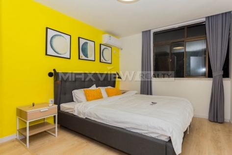 Old Apartment on Kangding Road 6bedroom 225sqm ¥30,000 
