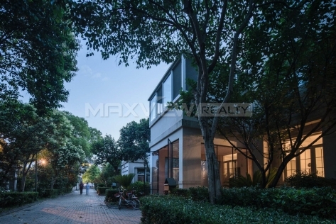 Cambridge Forest Newtown 5bedroom 380sqm ¥32,000 PRY0011