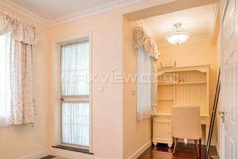 Cambridge Forest Newtown 5bedroom 380sqm ¥32,000 PRY0011