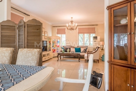 Cambridge Forest Newtown 5bedroom 380sqm ¥32,000 PRY0011