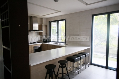 Lakeside Ville 4bedroom 270sqm ¥38,000 PRY00196