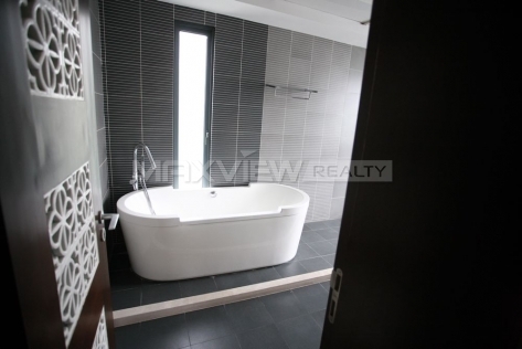 Lakeside Ville 4bedroom 270sqm ¥38,000 PRY00196