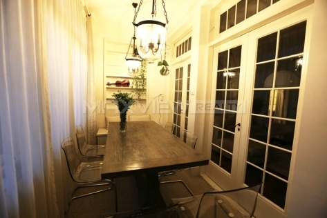 Old Apartment on Fuxing Middle Road 1bedroom 110sqm ¥20,000 PRS67