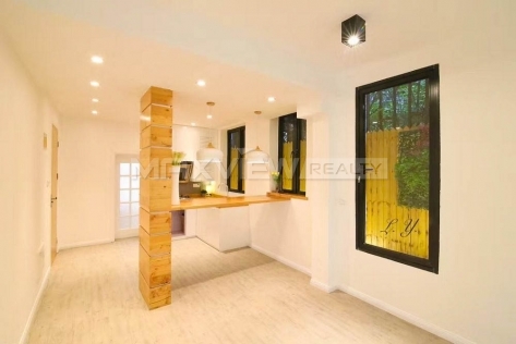 Old  Apartment On Changle Road 1bedroom 100sqm ¥19,500 PRS424