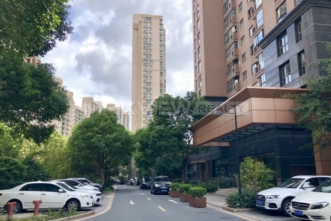 Grand Riverside Garden 新天地河滨花园