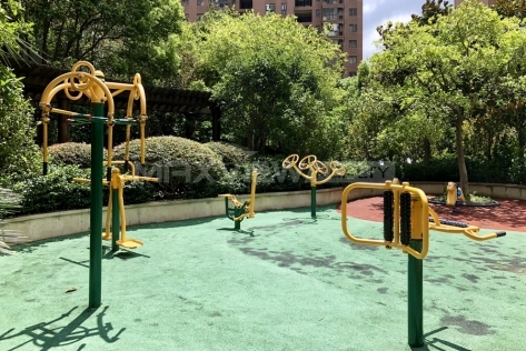 Grand Riverside Garden 新天地河滨花园