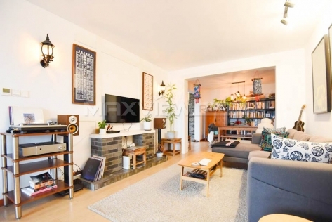 Apartment On Zhenning Road 3bedroom 200sqm ¥28,000 PRS3539