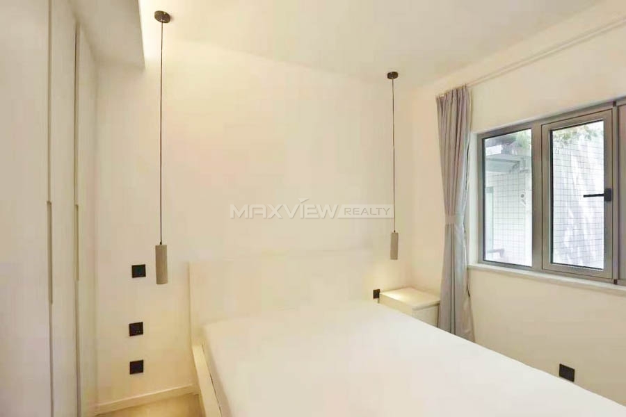 Old Apartment On WUlumuqi Middle  Road 3bedroom 150sqm ¥26,000 PRS4023