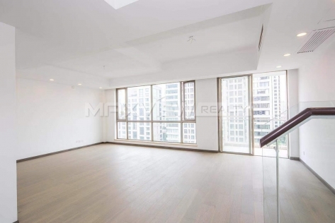Lakeville at Xintiandi penthouse with 80sqm roof terrace 3bedroom 215sqm ¥45,000 PRS16195