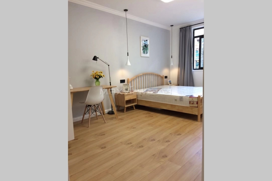 Old Apartment On Yanan Middle Road 2bedroom 90sqm ¥14,800 PRS9011