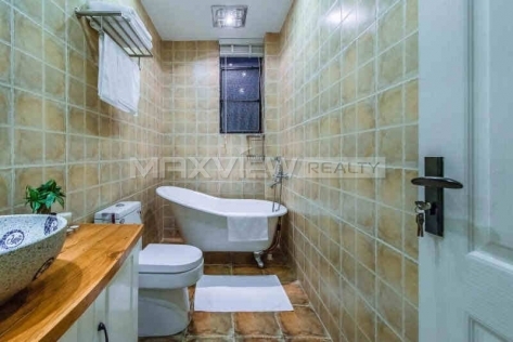 Old Apartment On Yanan West Road 2bedroom 100sqm ¥12,500 PRS9016