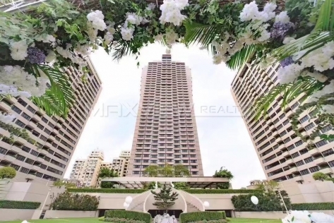 Shanghai Centre 上海商城