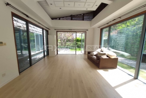 Lakeside Ville 4bedroom 278sqm ¥45,000 PRD0006