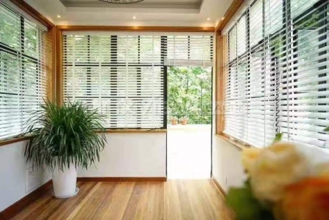 Chang Le Lu Wu Lu Mu Qi Zhong Lu | 长乐路乌鲁木齐中路 3bedroom 100sqm ¥28,000 SHL19152